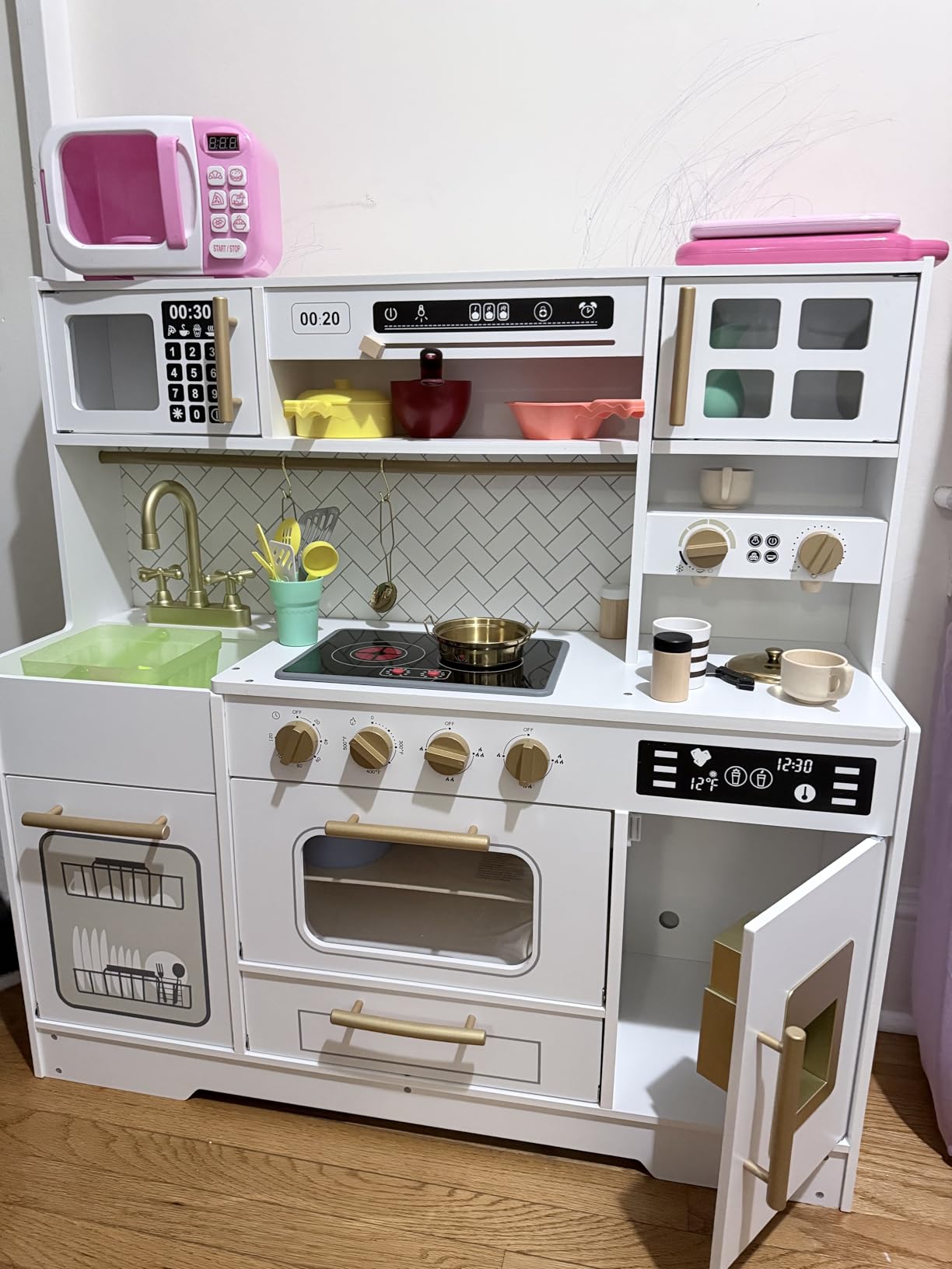 Wooden Play Kitchen for Kids with Real Lights and Sounds for Pretend Play | Stove, Sink, Oven, Coffee Maker, Ice Maker, Cabinets and 15 Accessories, Ages 3+ customer photo 1