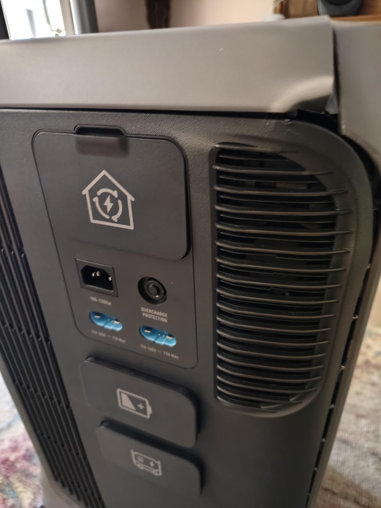 Anker SOLIX F3800 Plus Power Station and Double Power Hub, 7,680Wh | 7,680Wh LiFePO4 Battery, 12,000W AC Output, 3,200W Solar Input, Generator-Ready, Solar Generator for Home and Emergency Use customer photo 1