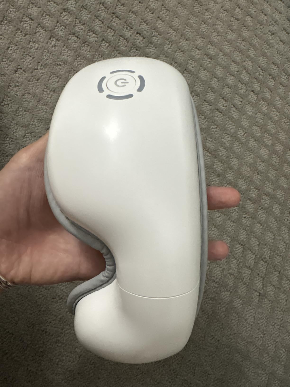 LAOBEN Eye Massager with Heat-5 Massage Modes for Dry Eye & Improve Sleep | Eye-Friendly Materials, Portable 180° Folding & Light-Blocking Design, Reduce Strain for Office, Travel, Gift for Women Men customer photo 2