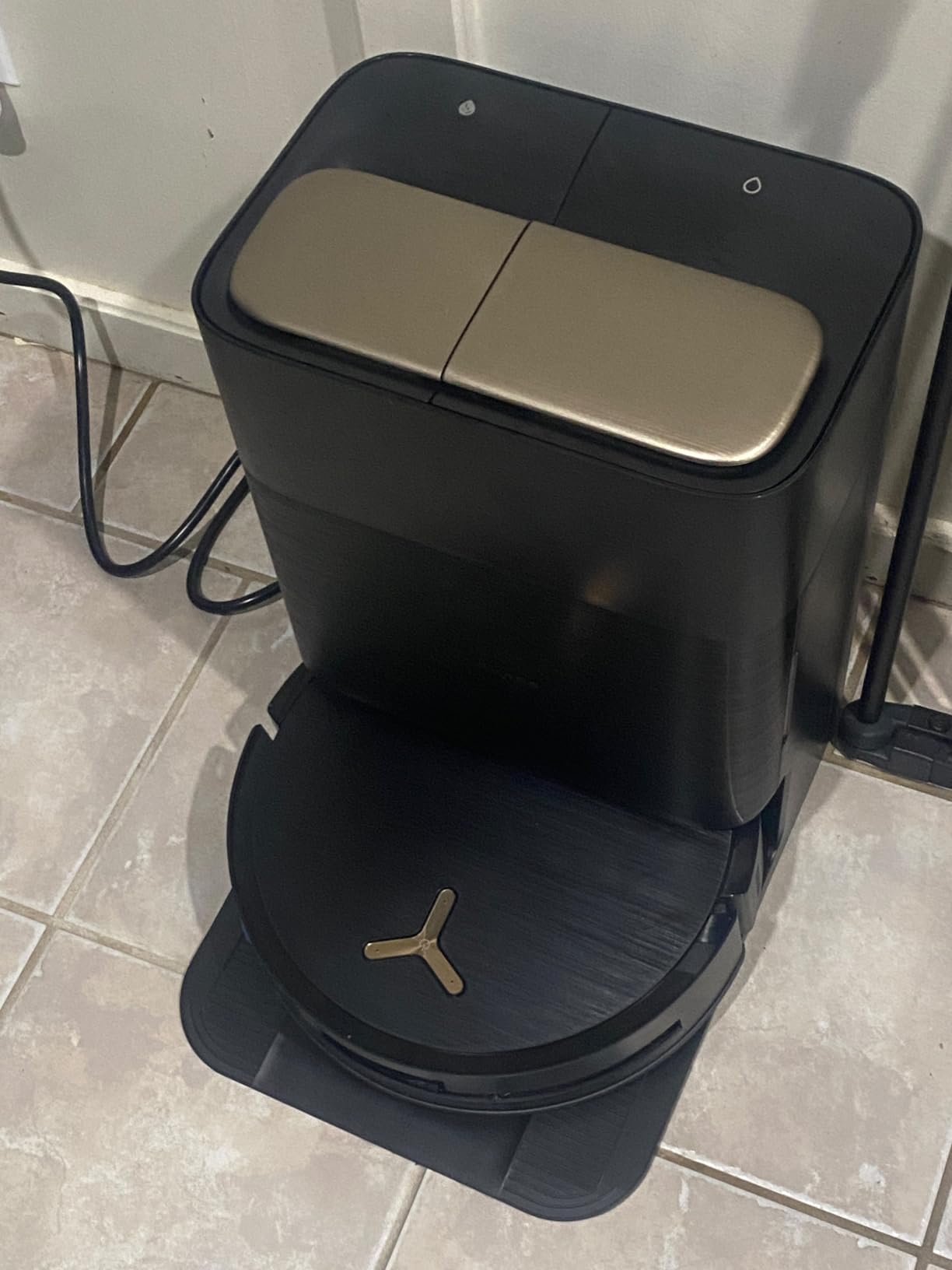 ECOVACS DEEBOT X9 PRO Omni Robot Vacuum, OZMO Roller Instant Self-Washing, 16600Pa BLAST Suction, Triple Lift Carpet Care, ZeroTangle 3.0, TruEdge Edge, Hands-Free Station, AI Obstacle Avoidance customer photo 2