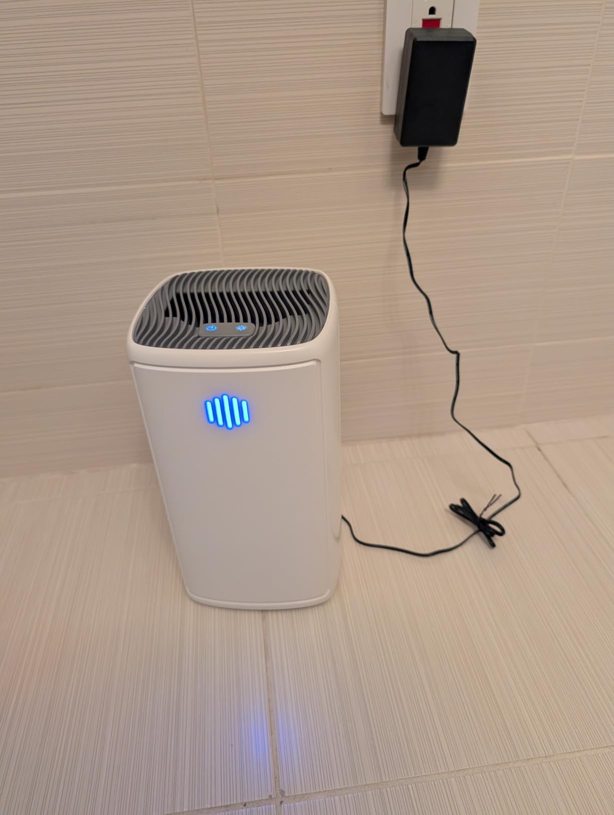 TABYIK Small Dehumidifier, 38OZ, Energy Saving for Bedroom, Bathroom, Closet | 280 Sq. Ft, 28dB Ultra Quiet, Auto Defrost, Auto Shut-off, Portable for Wardrobe Office & RV customer photo 2