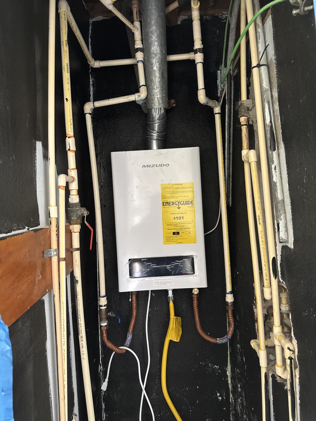 MIZUDO 180,000 BTU Natural Gas Tankless Water Heater, Max 7.9 GPM, Indoor | WiFi & APP Control Non-Condensing 3-5 Outlets Points ±1°F Temperature Stability CSA for Large Families Residential Whole House customer photo 1