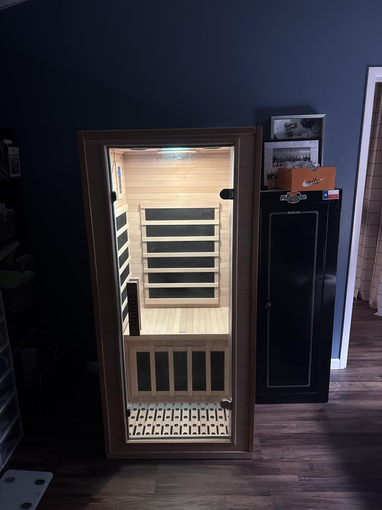 2-Person Infrared Sauna, Indoor Home Sauna Room Hemlock Wood Sauna Low EMF Far Infrared Heating with Tempered Glass Door Bluetooth Speakers, Chromotherapy Lights for Family（110V, 1850W）Truck delivery customer photo 2