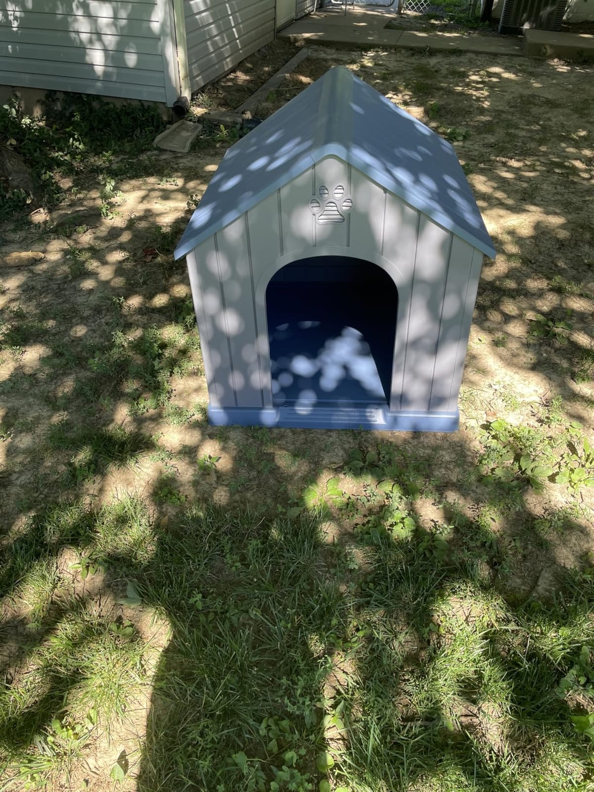 DRATO Large Dog House Indoor Outdoor, Blue, 38.62x36.26x38.07 in | Waterproof, Puppy Shelter with Air Vents and Elevated Floor, Sturdy Dog Kennel for Small to Large Sized Dogs customer photo 1