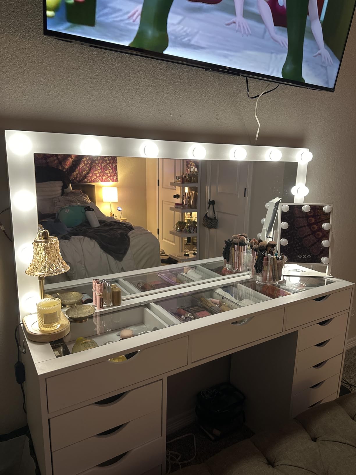 Yanosaku Vanity Desk with Mirror and Lights, Makeup Table with Charging Station, 3 Color Lighting Modes, 15 Drawers Dressing Table, Vanity with Chair for Bedroom, White customer photo 2