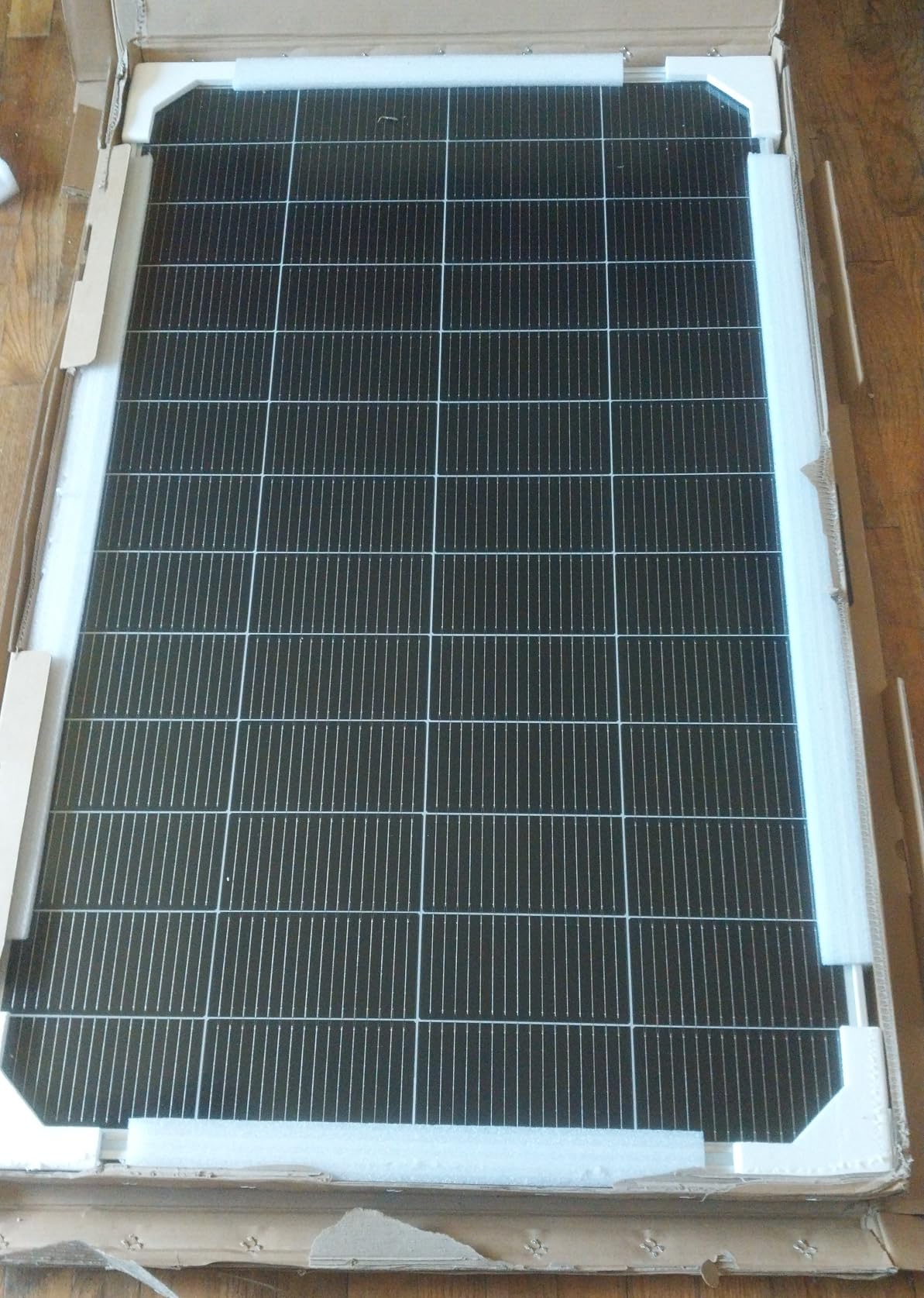Renogy Solar Panels 400 Watt N-Type, 16BB 25% High-Efficiency | 2PCS 200W Solar Panels for RV Class B Van Marine Cabin Roof Home Farm and Other Off-Grid Systems, IP67 customer photo 2