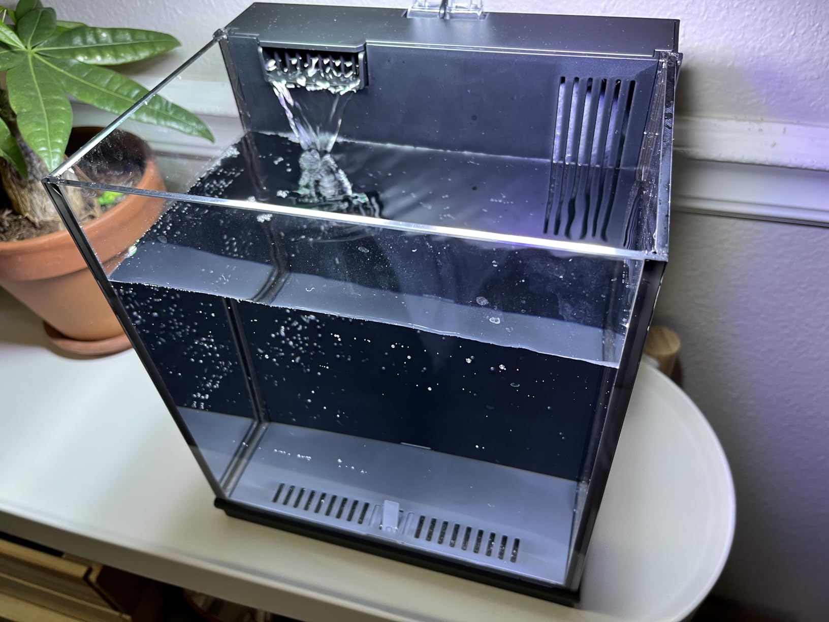 AQUASMITH 2-Gallon All-in-One Fish Tank - Silent Pump, 3-Stage Filtration & Easy Water Change, Perfect Self-Care Betta Aquarium Kit for Kids & Beginners (White) customer photo 2