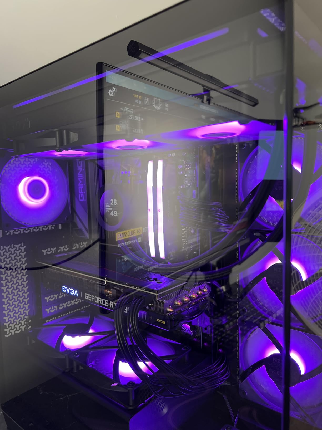NZXT Kraken Plus 240 RGB - 240mm AIO CPU Cooler, LCD - Black, 240mm RGB AIO with customizable LCD, F240 RGB Core fan, and Turbine pump, Better thermals, synced RGB via CAM customer photo 1
