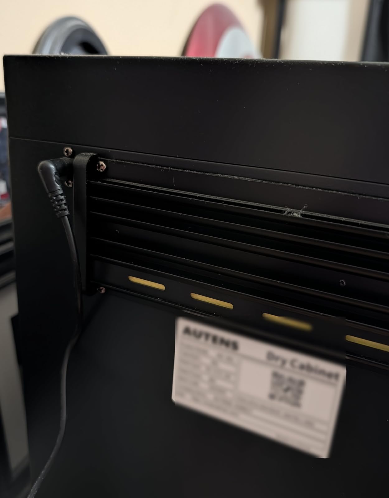 Dehumidifying Dry Cabinet Box with Combination Lock, Digital Control Noiseless and Energy Saving, for Camera Lens, Electronic Equipment, Collectibles Storage, Temperature Humidity LED Screen (80L) customer photo 1