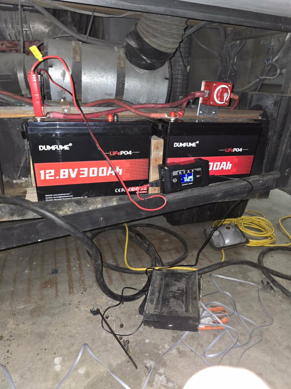 12V 600Ah LiFePO4 Lithium Battery Built-in 200A BMS | 15000+ Deep Cycle 7200Wh Low Temp Protection IP65 Waterproof for Marine, RV, Solar System, Off Grid, Home Energy Storage customer photo 2