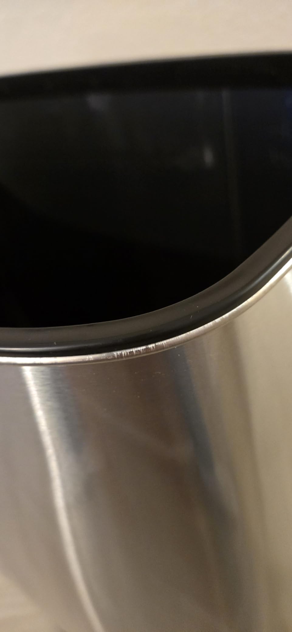 iTouchless Patented Large 24 Gallon Motion Sensor Trash Can | Odor Filter | Extra-Large 91L Stainless Steel Commercial Kitchen Garbage Bin | 1.5-yr Battery Life | AC adapter Jack customer photo 2
