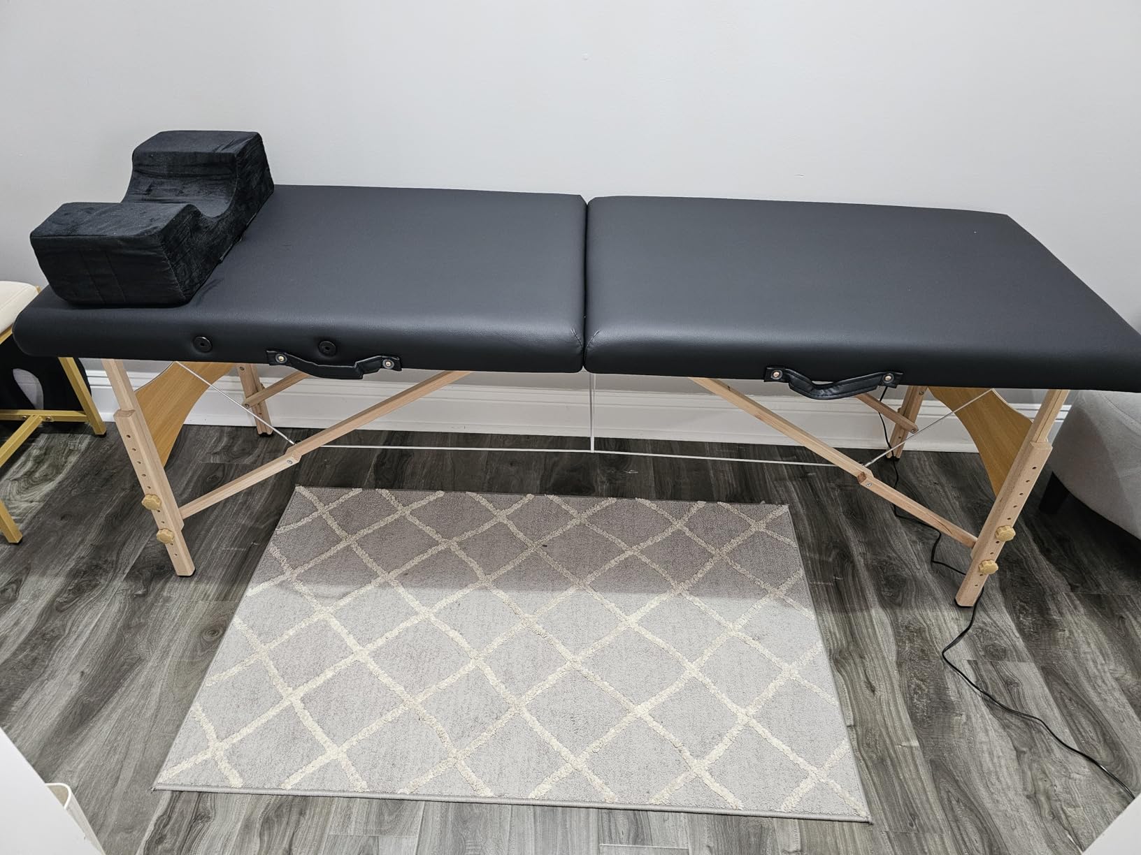 Brelley Massage Table Portable Wooden Lash Bed 2-Fold Tattoo Bed Black | Adjustable Height, Beech Wood, 490Lbs Load Capacity, Portable Esthetician Lash Spa Salon Tattoo Bed customer photo 2