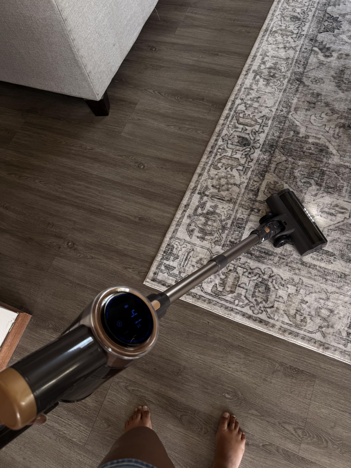 Cordless Vacuum Cleaner, 10-in-1 Lightweight Stick Vacuum with 45mins Runtime, Powerful Suction, LED Touch Screen, Rechargeable Vacuum Cleaners for Home Hardwood Floor Carpet Pet Hair (Gold) customer photo 1