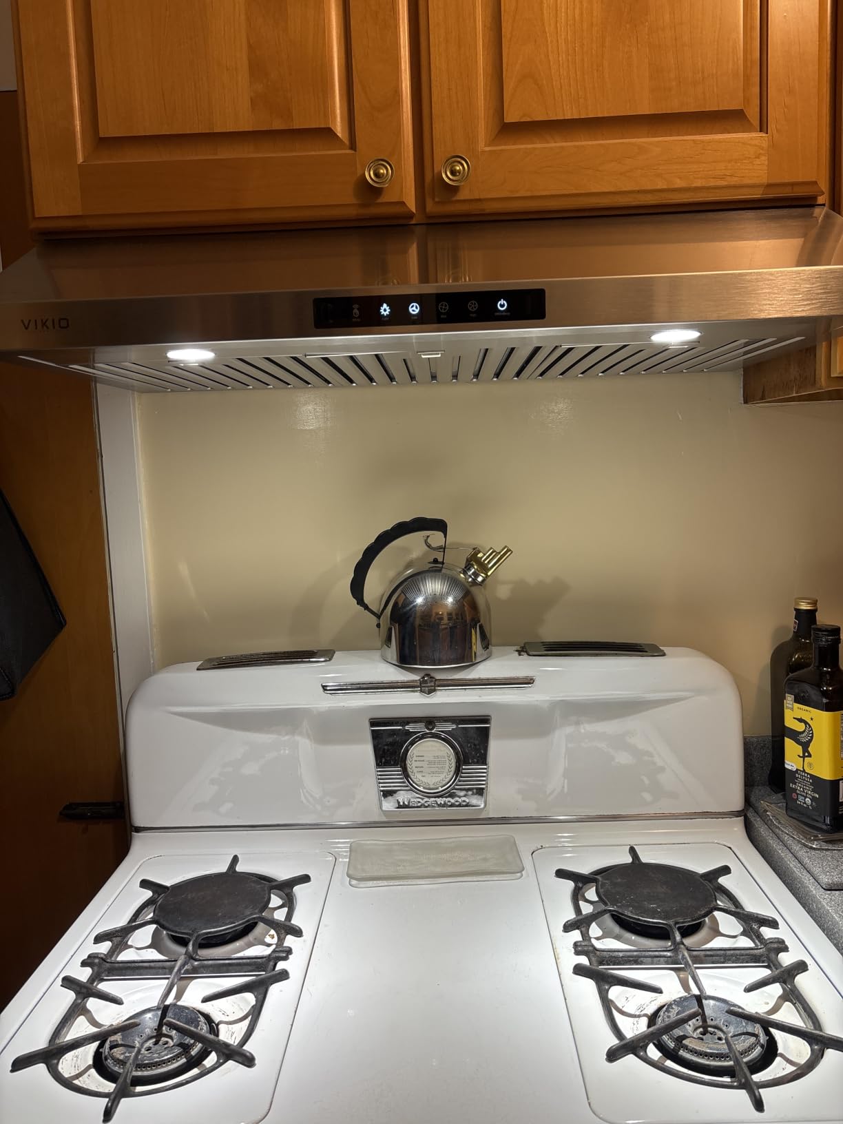 VIKIO HOME 30 Inch Under Cabinet Range Hood, 980CFM Fast Venting Ducted | Kitchen Hood With 3 Speed Gesture & Touch Control, Stainless Steel Stove Vent Hood With LED Light And 2 Baffle Filters customer photo 1