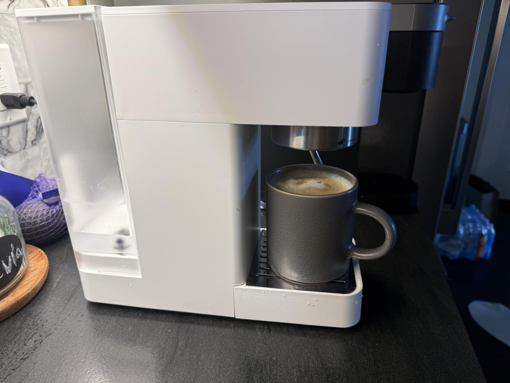 AMZCHEF Compact Espresso Machine 20 Bar, Americano, Latte & Cappuccino | Easy One-Touch Brewing, 30s Heat-Up, Stable PID Control, Easy Milk Frothing, Compact Design, 50oz Tank, White customer photo 1