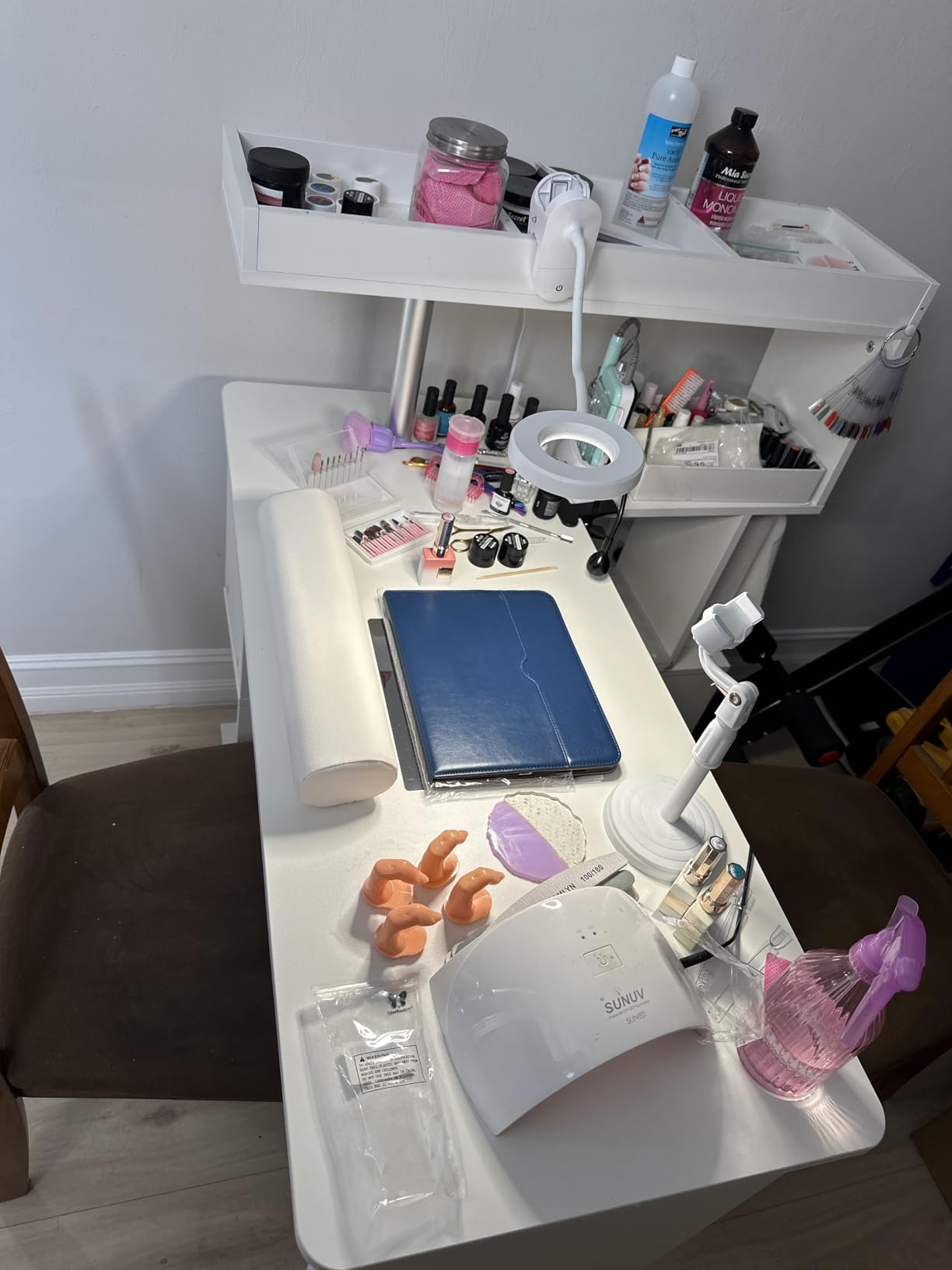 Manicure Table, L-Shaped Nail Tech Desk with Dust Collector, Reversible Rotating Table & Storage Shelf, Acetone Resistant Beauty Salon Station, White customer photo 1