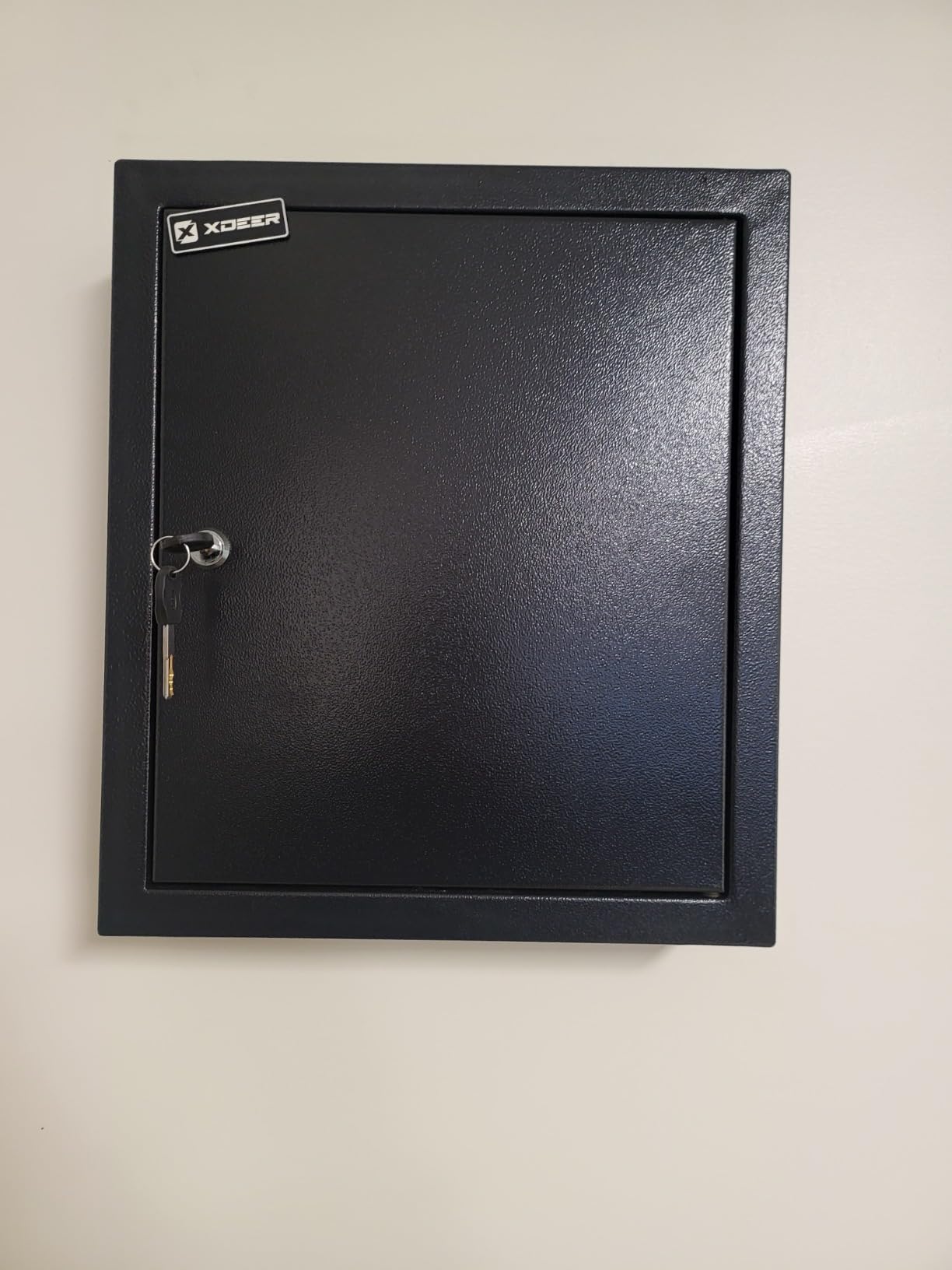 XDeer Quick Access Biometric Wall Safe, Hidden In-Wall Security Safe | Between 16