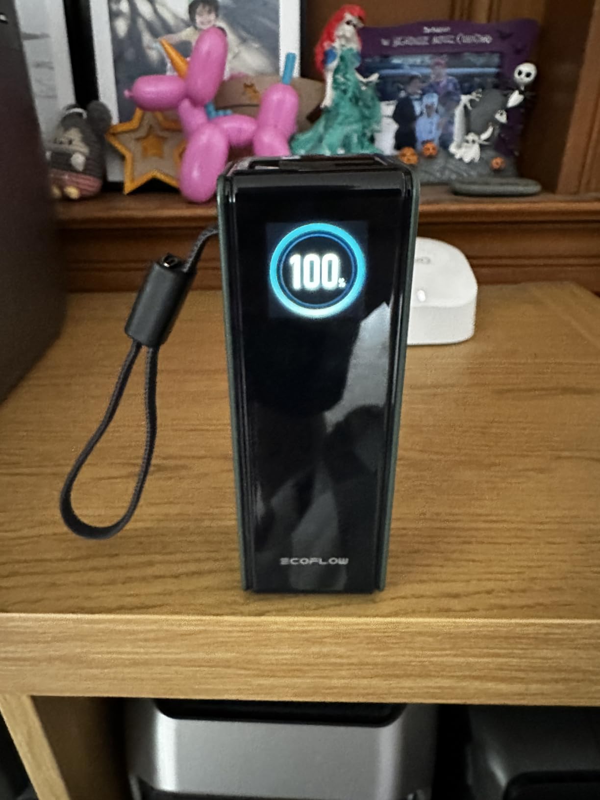 EF ECOFLOW Laptop Power Bank, 25000mAh Rapid Portable Charger, Triple 100W USB-C Ports, Built-in Retractable Cables, Fast Charging for iPhone 17/16 Series, MacBook, Samsung and More customer photo 1