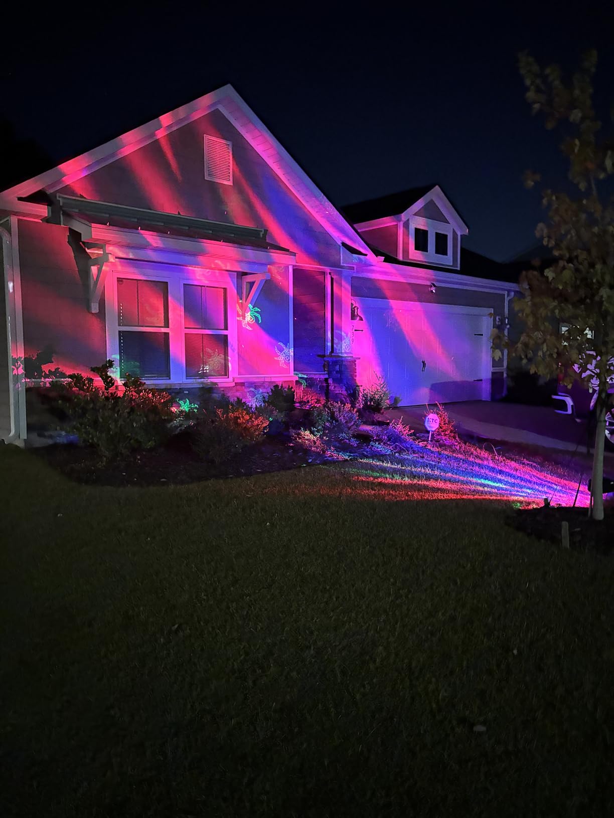 Govee Outdoor Projector Light, Upgraded Aurora Star Projector with 16 RGB Patterns for Patio, 50+ Scene Modes for Indoor & Outdoor Holiday Decor, Works with Alexa, Google, Matter, IP65 Waterproof customer photo 1