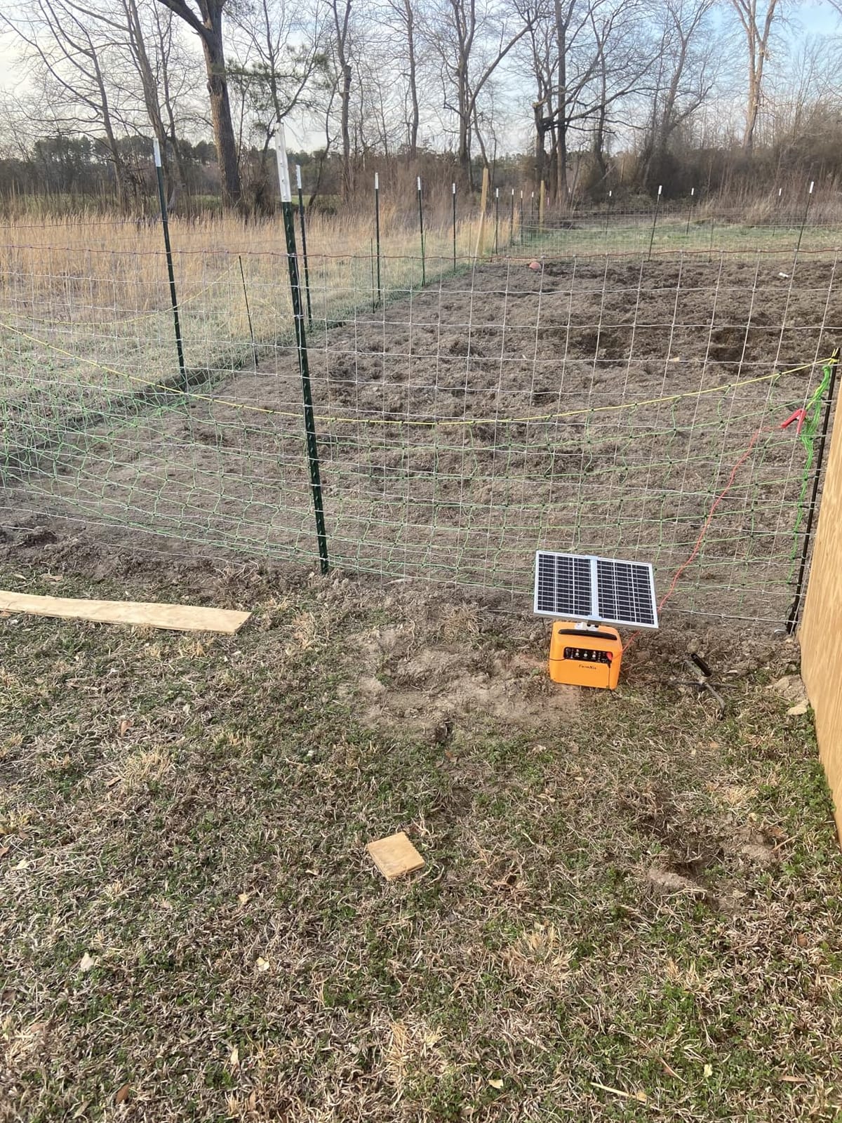 30 Miles Solar Electric Fence Charger, 0.3-1.5J for Livestock Farm | 6-12KV Adjustable Pulse Output customer photo 2
