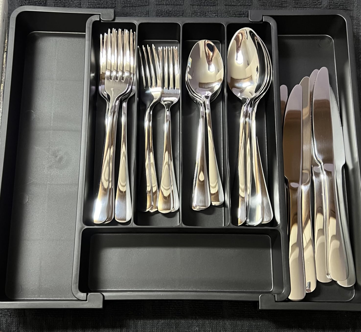 KIKCOIN 40 Pack Silverware Set for 8, Food-Grade Stainless Steel Flatware Set, Heavy Duty Mirror Polished Cutlery Utensils Set with Knives Spoons and Forks Set for Home Kitchen Restaurant Wedding customer photo 2