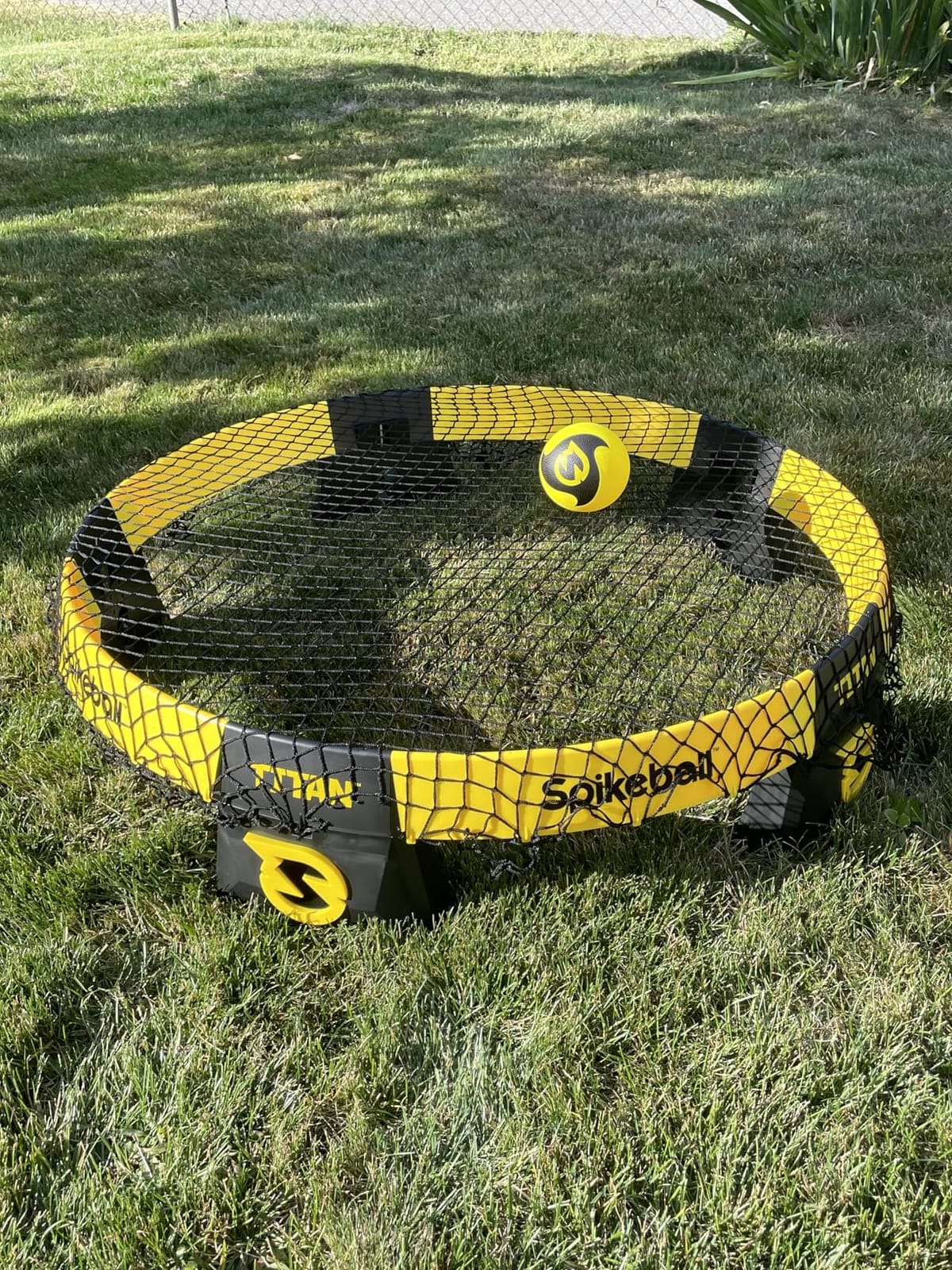 Spikeball Titan Game Set - Stronger Frame & Enhanced Stability, Includes 1 Pro Ball & 1 Atlas Ball, Competition Ready, Portable with Carry-Bag customer photo 1