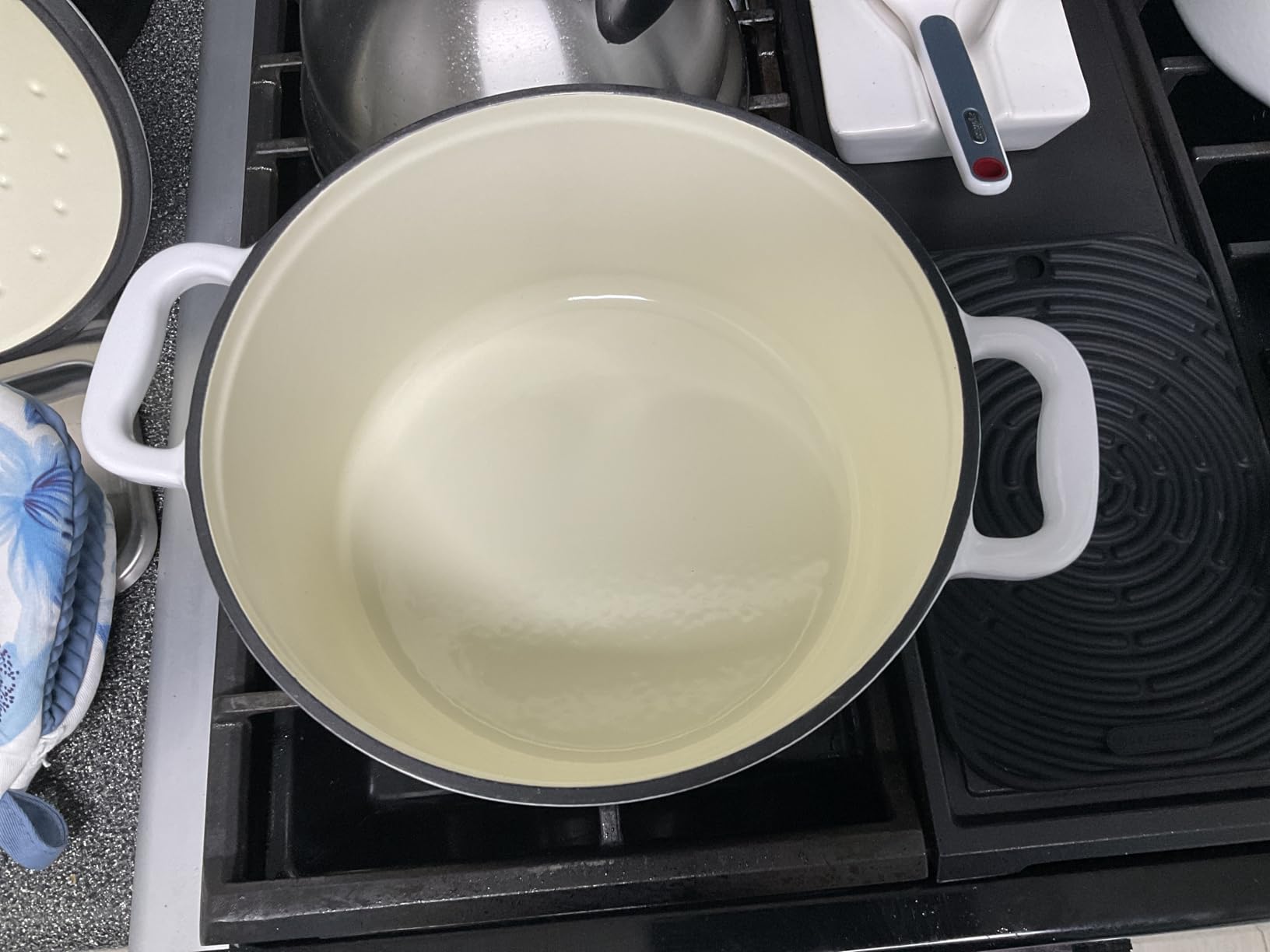 CAROTE 5QT Enameled Floral Cast Iron Dutch Oven Pot with Lid customer photo 1
