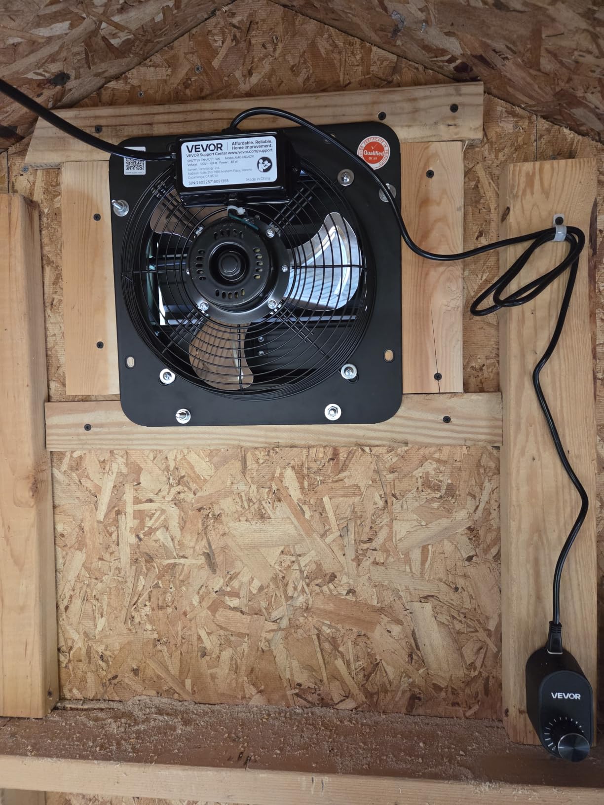 VEVOR 12 in Shutter Exhaust Fan Wall-Mount Automatic Louvers Variable Speed, Sturdy Steel Housing, Low Noise, AC Motor, 1347 CFM Ventilation and Cooling for Attic, Garage, Barn, Greenhouse, Workshop customer photo 1