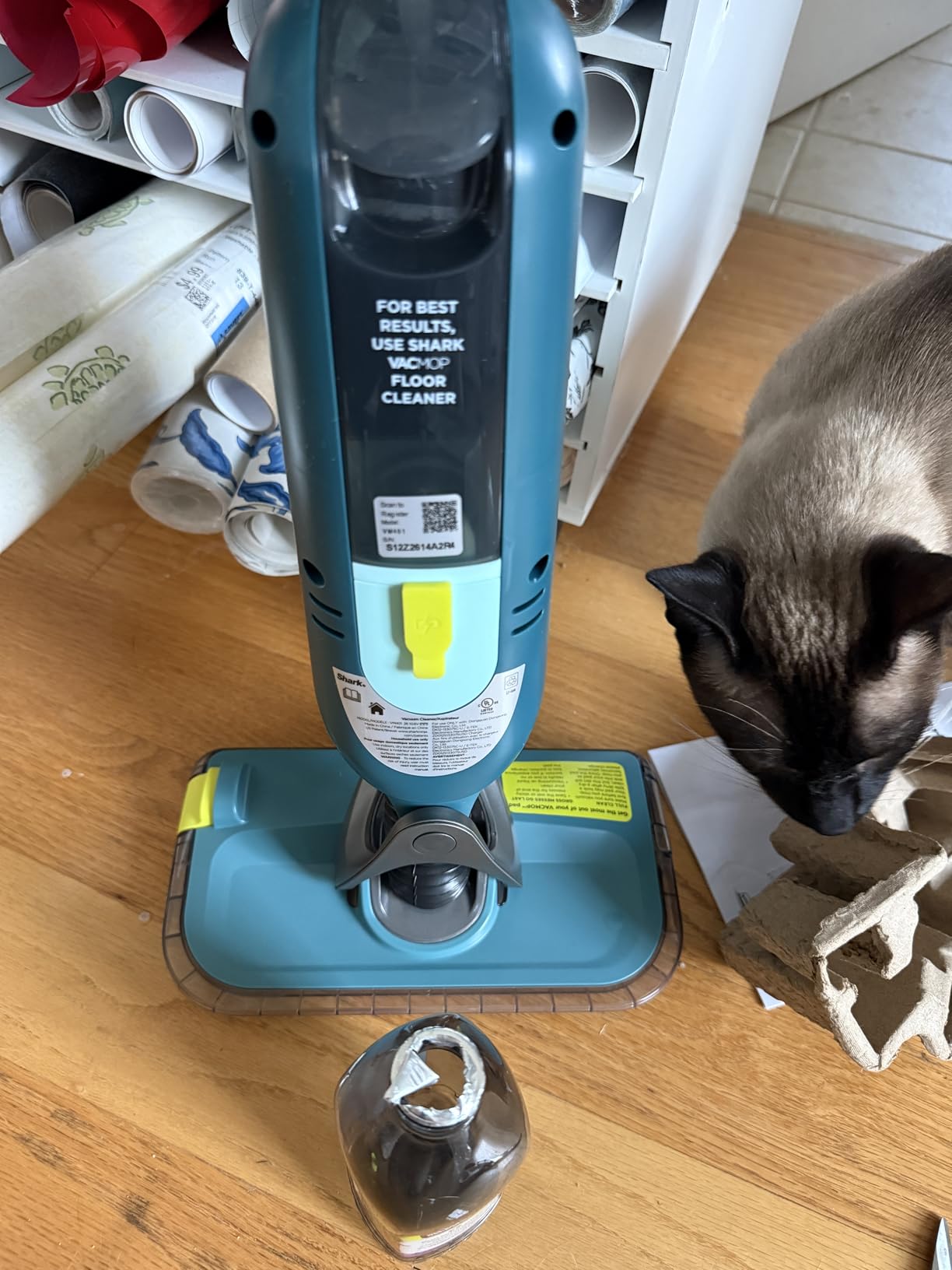 Shark VACMOP Reveal Cordless Vacuum & Spray Mop, Green, VM401 | Hard Floor Cleaner, Powerful Suction, Illumination Light, 4 Disposable Pads, 12oz Pet Cleaning Solution customer photo 1