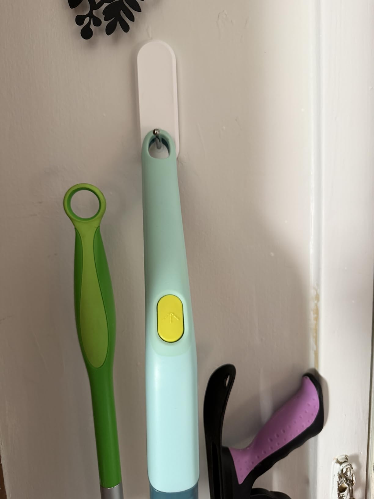 Shark VACMOP Reveal Cordless Vacuum & Spray Mop, Green, VM401 | Hard Floor Cleaner, Powerful Suction, Illumination Light, 4 Disposable Pads, 12oz Pet Cleaning Solution customer photo 2