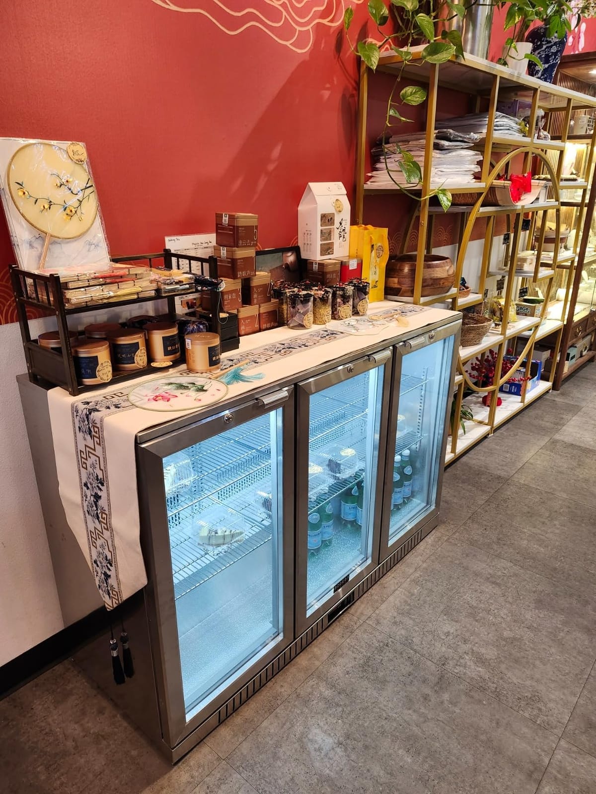 BODEGACOOLER Back Bar Cooler with 2 Glass Doors, 7.7 Cu.ft Commercial Bar Beverage Refrigerator Under Counter LED Lighting for Soda Drinks, Beer, Wine with Stainless Steel Top, DOE Approved, 4 Casters customer photo 1