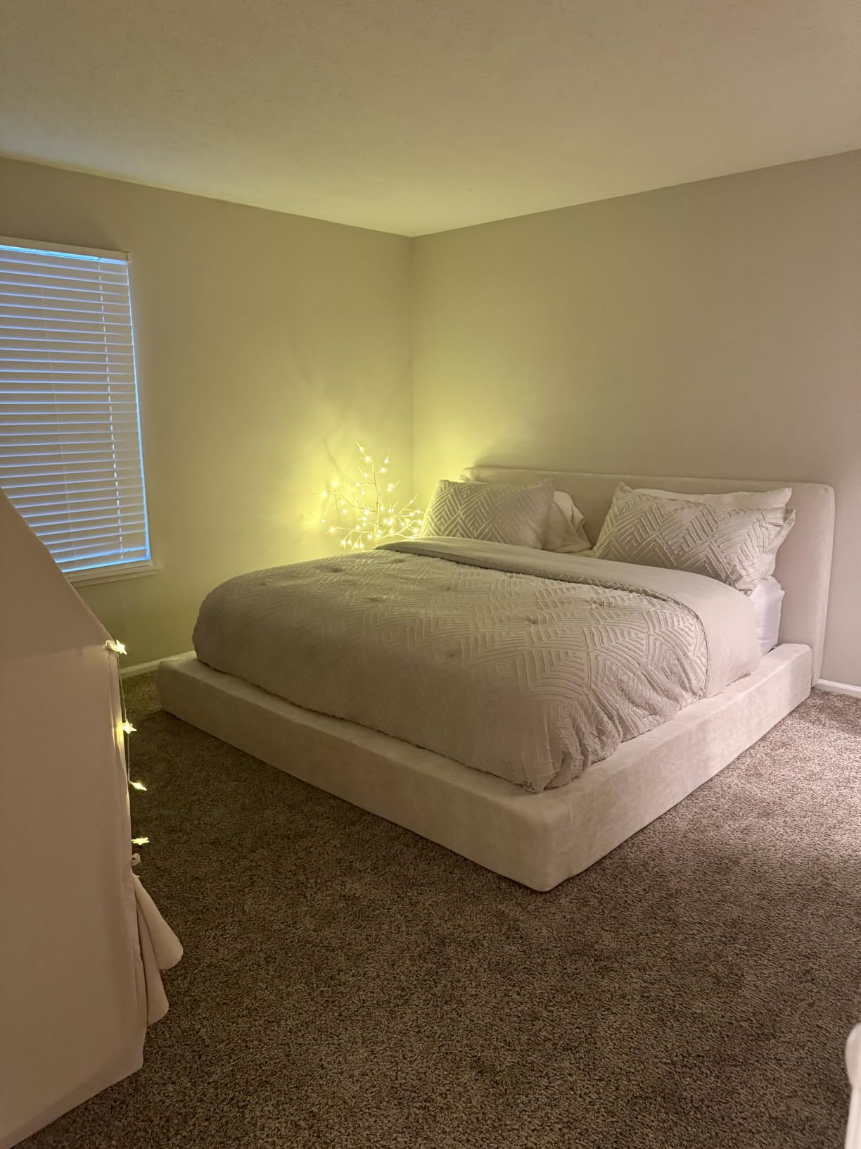 RECCI AirFrame Queen Bed Frame with Headboard, Cloud Upholstered Platform Bed Frame, 5 Inch Foam Cushioned, No Box Spring, Easy Assembly(Beige Chenille) customer photo 1