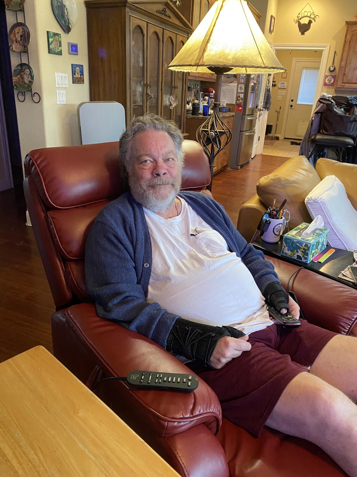 EONIX 2-Motor Lay Flat Power Lift Recliner Chair, Medium, Burgundy | 175-degree recline, one-touch reset, 400 lb tested capacity, heat, massage, side pockets and charging ports customer photo 1