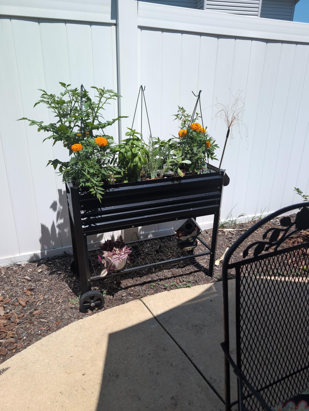 WORKPRO Galvanized Raised Garden Bed with Legs & Wheels, 37x14.6x31.6in, 400LB Capacity Elevated Planter Box for Garden, Backyard, Patio & Deck, Black customer photo 2