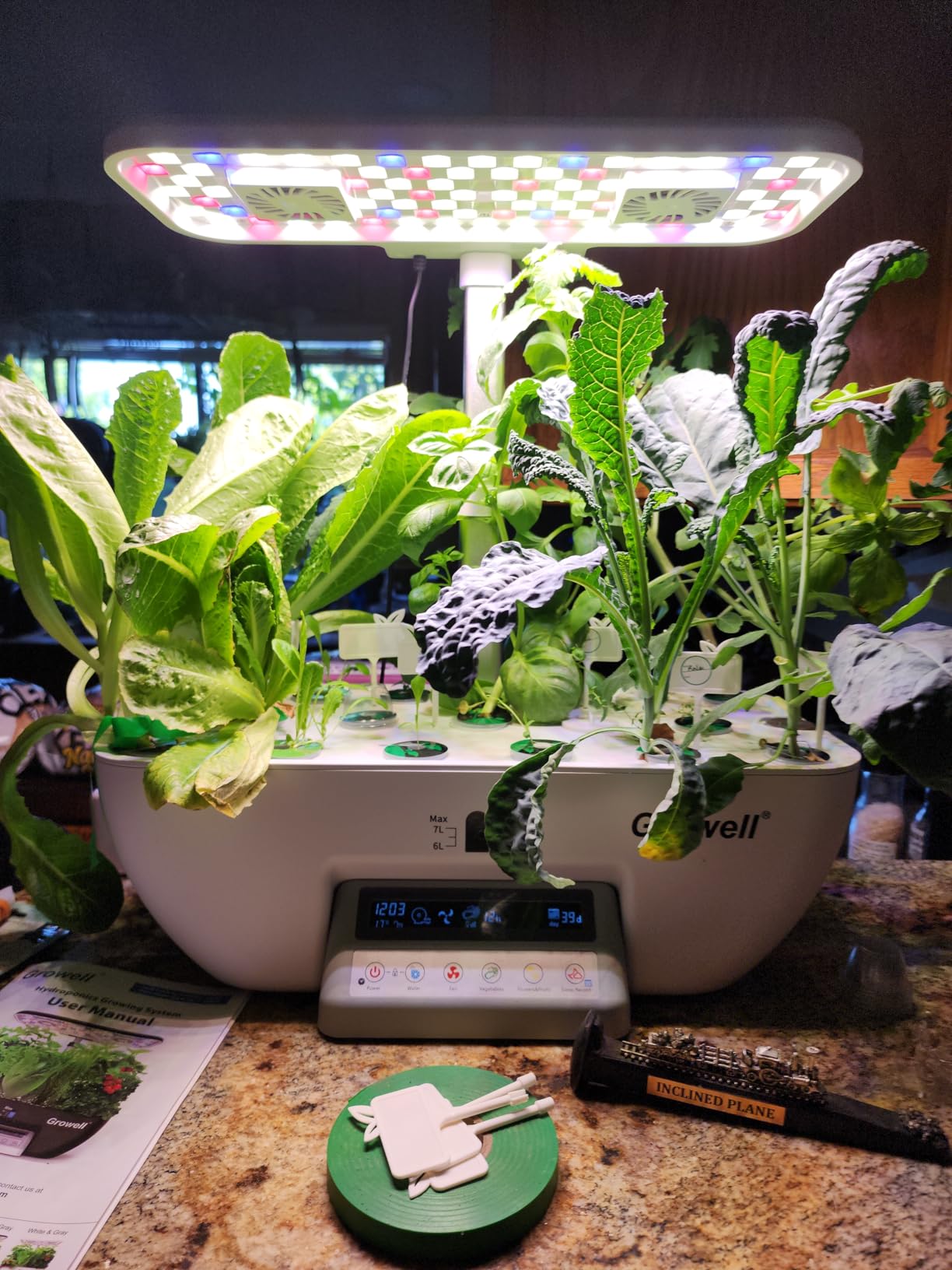 Growell 17 Pods Hydroponics Growing System Kit, Indoor Garden with 2 Fans | for Airflow & Anti-Mold, LED Grow Light, Smart Water Cycle, Auto Timer, 10L Large Water Tank, Gardening Gift, Black/White customer photo 1