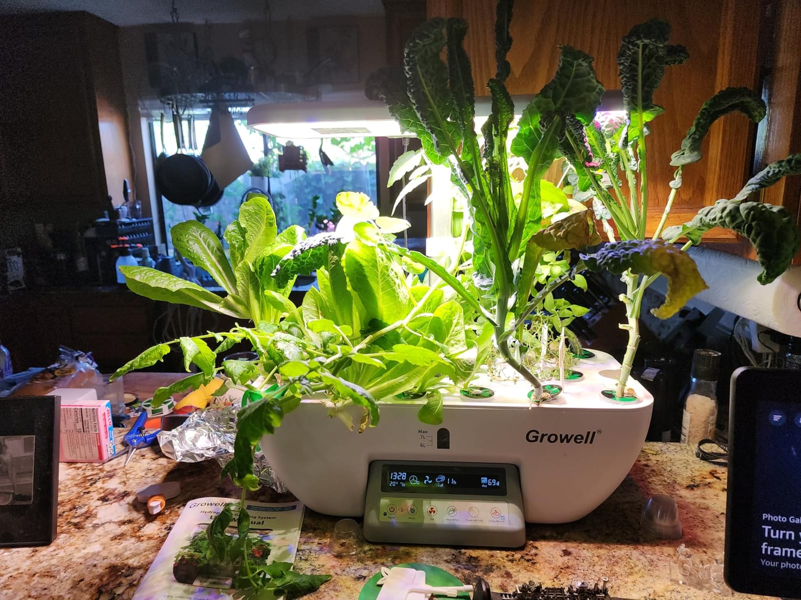 Growell 17 Pods Hydroponics Growing System Kit, Indoor Garden with 2 Fans | for Airflow & Anti-Mold, LED Grow Light, Smart Water Cycle, Auto Timer, 10L Large Water Tank, Gardening Gift, Black/White customer photo 2