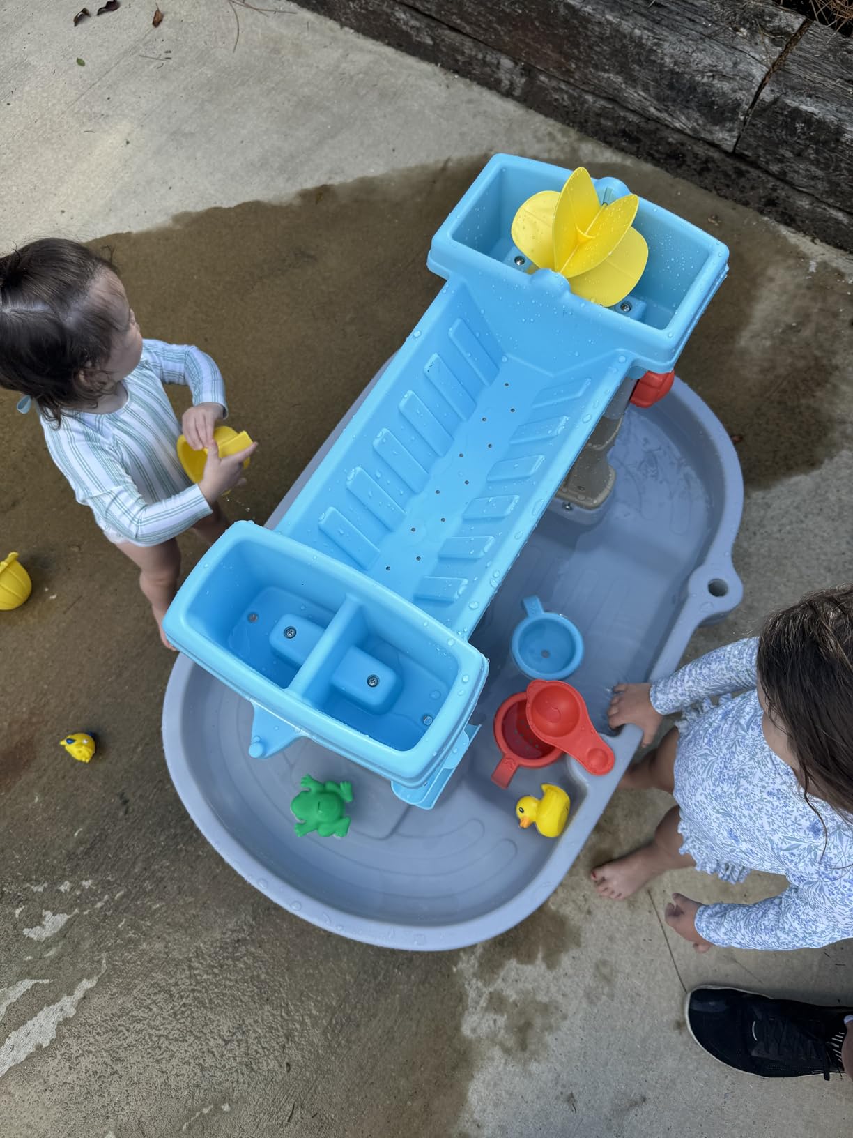 Step2 Rain Showers & Flow Kids Water Table, Outdoor Toddler Activity Table, 15-Piece Accessory Set, Ages 1.5+ Years Old, Multicolor (Gray, Blue, Red) customer photo 1