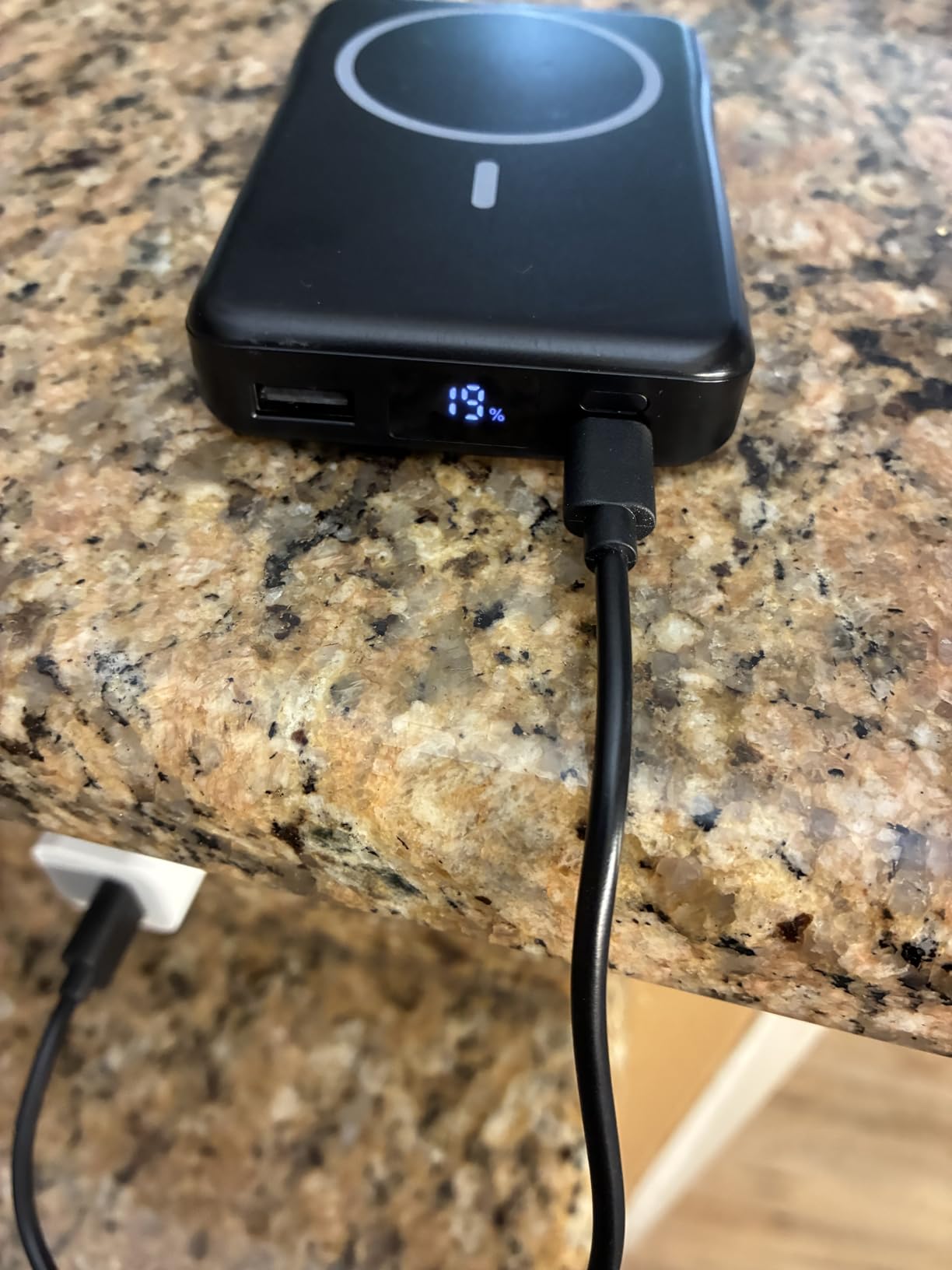 Magnetic Portable Charger 10000mAh, 20W Power Bank with Built in Cable | 20W Fast Charging for Magsafe Battery Pack with LED Display, Travel Essential for iPhone 17/16/15/14/13/12 Pro/Pro Max-Black customer photo 2