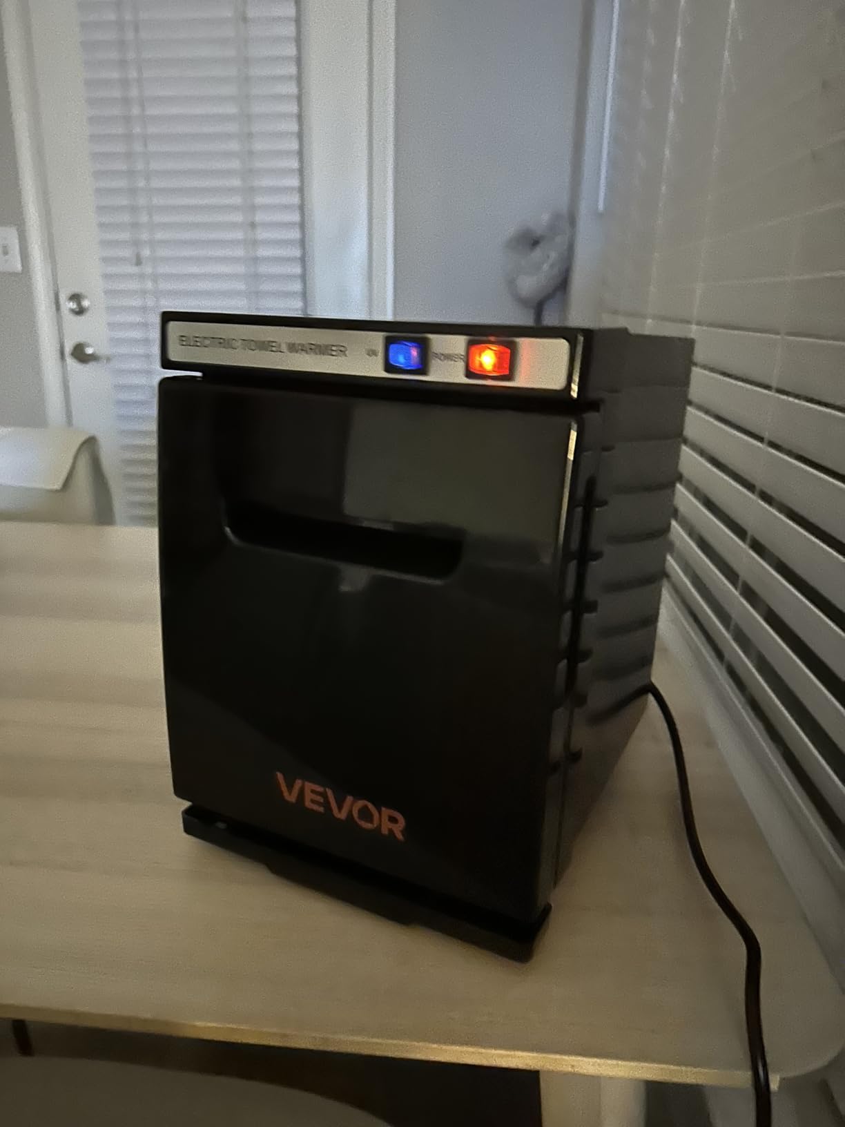 VEVOR Hot Towel Warmer, 46L Large Capacity 2-Tier Towel Warmer Cabinet with Clip & 4 Stainless Steel Racks, Holds up 48 Towels, All-Round Heating Cabinet for Spa, Barber, Manicures, Massage, Salon customer photo 2