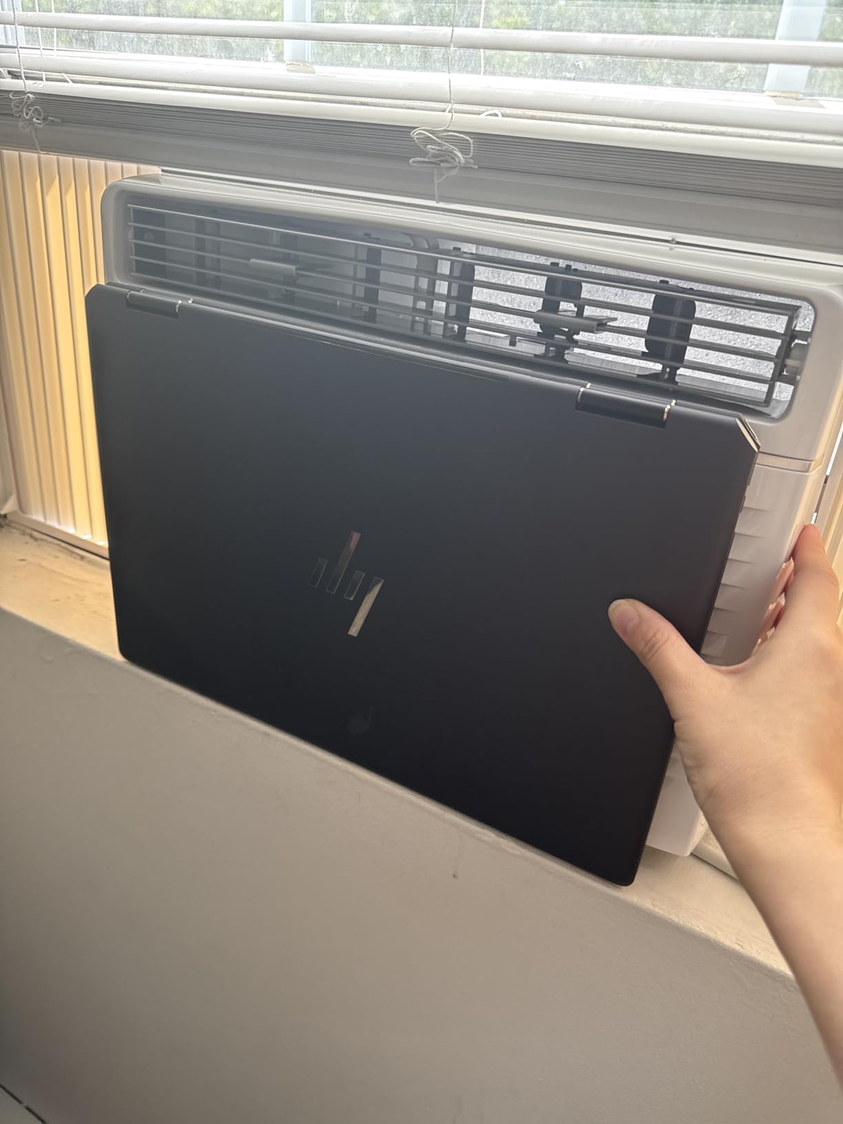 Midea 6,000 BTU Window Air Conditioner, Electronic Control, 250 Sq Ft - New | 3-In-1 Cool/Fan/Dehumidifier Modes, Easy-To-Use Controls, Remote Control, And Cooling For Bedrooms, Studies and Home Offices customer photo 2