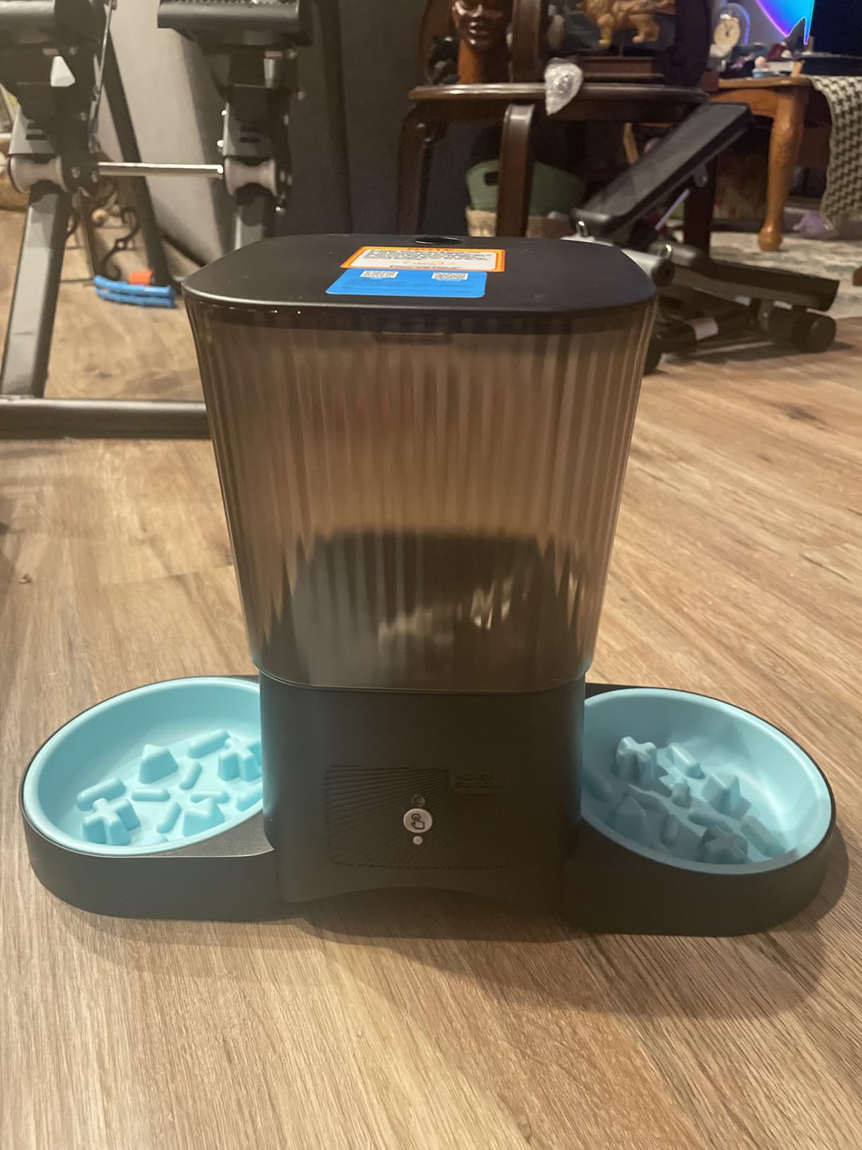 HoneyGuaridan Automatic Cat Feeder for 2 Cats,3.5L Dual Cat Food Dispenser, 2.4G/5G WiFi APP Control for Multiple Cats,2 Stainless Steel Bowls & 2 Slow Feeder Anti-Choking Bowls, Dual Power customer photo 1