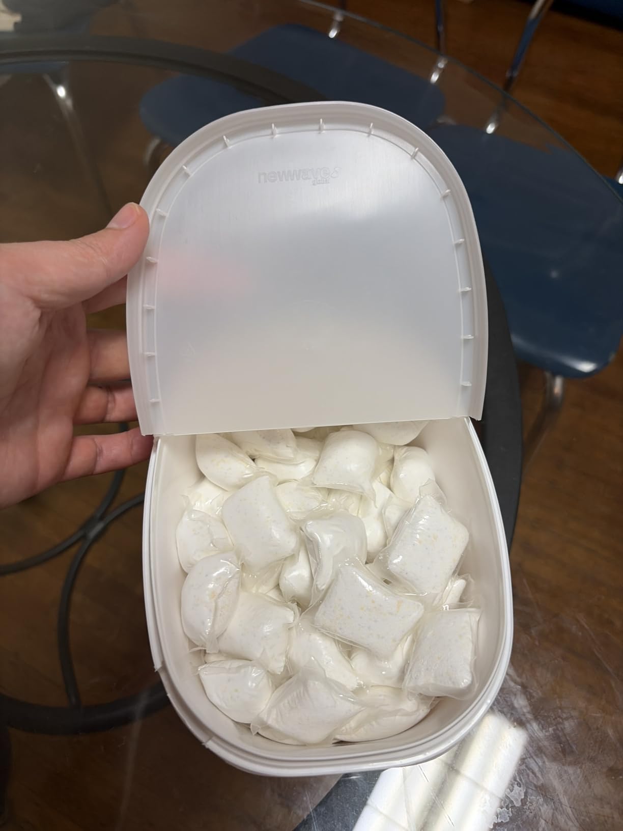 Amazon Basics Dishwasher Detergent Pacs, Fresh Scent, 78 Count customer photo 1