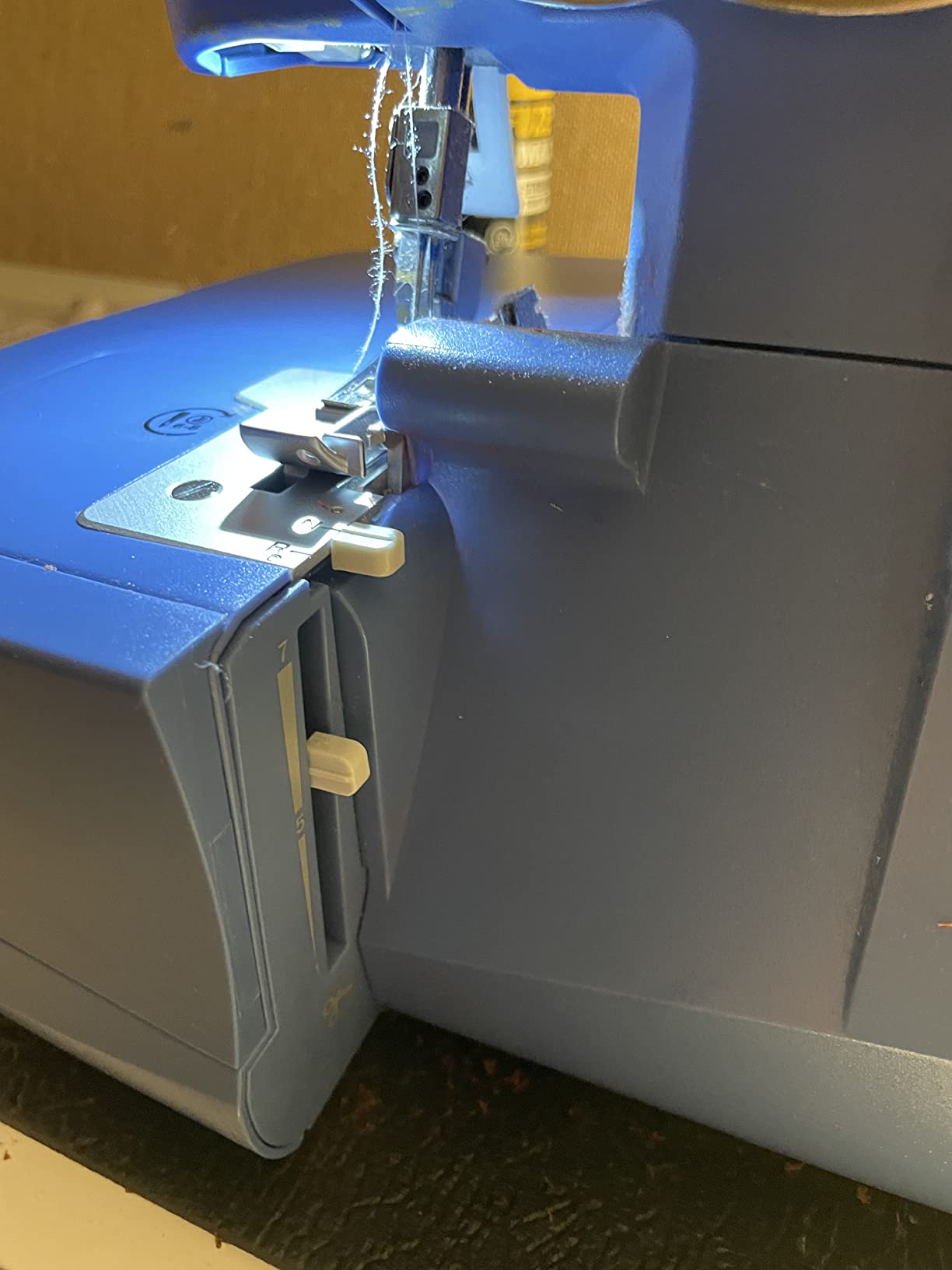 SINGER S0230 Navy Blue High Speed Overlock Serger, 2-3-4 Thread Capability customer photo 1