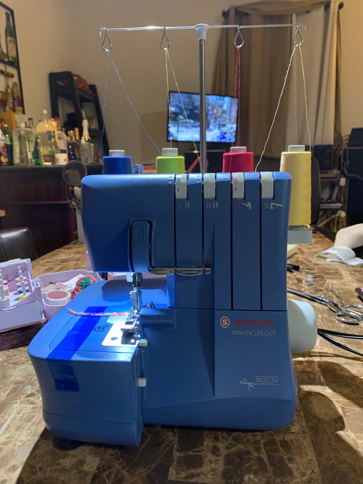 SINGER S0230 Navy Blue High Speed Overlock Serger, 2-3-4 Thread Capability customer photo 2