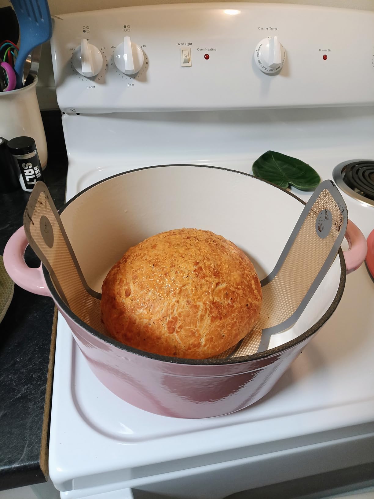 Overmont Enameled Cast Iron Dutch Oven - 5.5QT Pot with Lid Cookbook customer photo 2