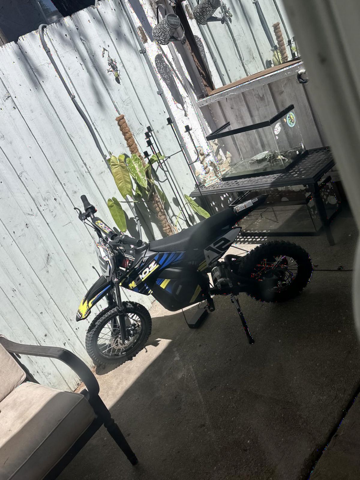KOOZ HP112E PRO 36V 1000W Electric Dirt Bike for Kids, 3 Speed Modes Teen Electric Motorcycle Up to 20.6 MPH& 19 Miles Long-Range, Dual Suspension & Disc Brake, 16