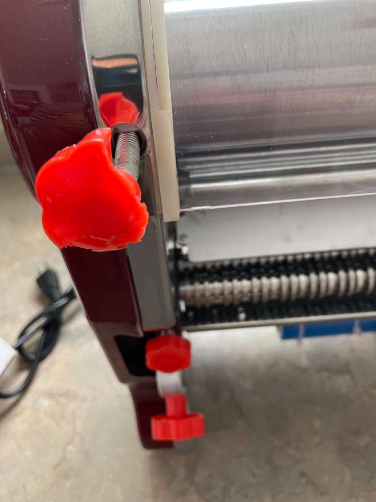 Commercial Pasta Maker Machine, Electric Noodle Maker & Dumpling Machine, Stainless Steel Dual-Cutter No Disassembled - 3/9mm Width Noodle / Thickness Dough Auto Noodle Sheeter customer photo 1