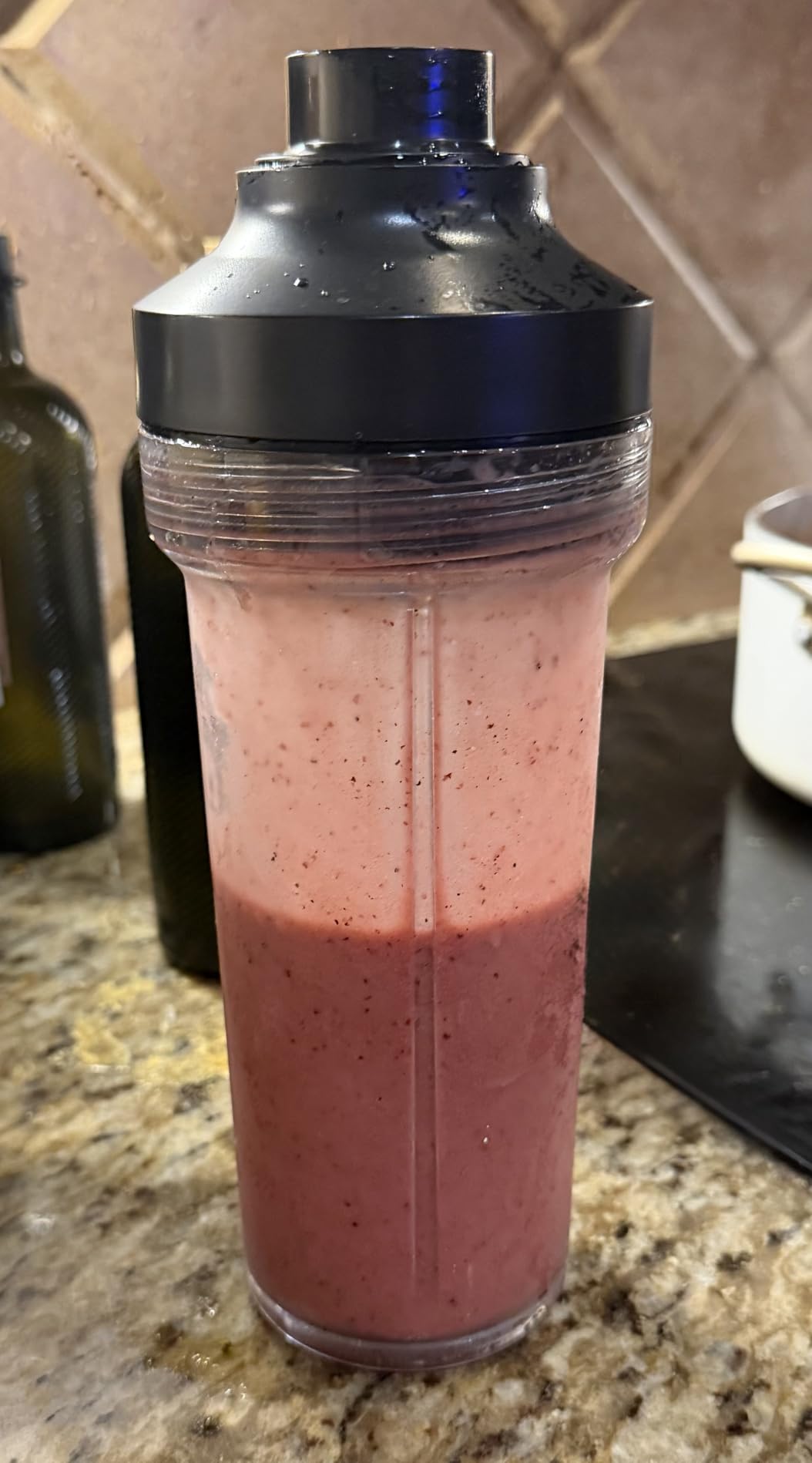 KitchenAid Pure Power Blender with 2 Blending Jars, 1700 Watt Peak Power, 68 oz Blending Jar, Includes 2 16-oz Personal Blending Jars, Precision Speed Control Knob, Model KSB2078DG customer photo 2