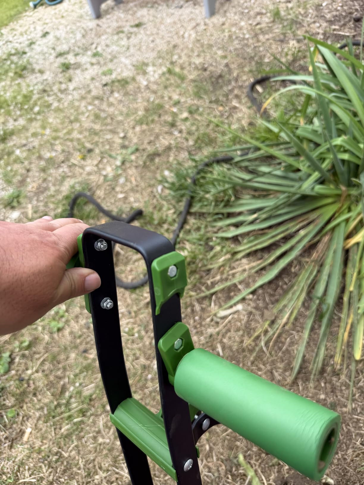 John Deere 3 lb Garden Seeder with 7 Seed Plates, Seed Planter for Prepared Soil with Adjustable Row Marker and Rear Wheel Design customer photo 1