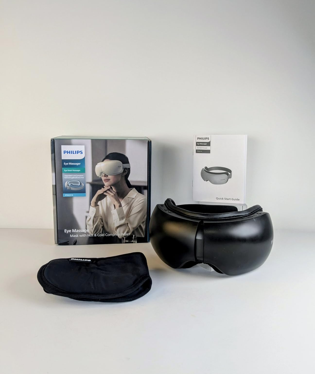 PHILIPS Eye Massager with Heat and Cooling, Massaging Eye Mask Black | 113°F Warm Airbag Compression, Rechargeable Mask, Ease Migraine & Daily Eye Tiredness Care, Ideal Gift for Men & Women customer photo 1
